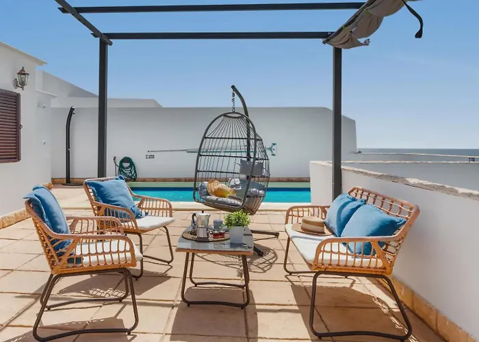 Casa Aurora Private With Heated Pool Güime