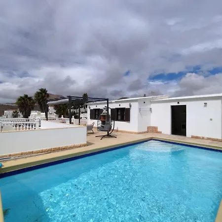 Casa Aurora Holiday home Guime